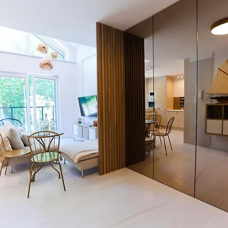 M&k Sailors Golden Yacht, - Wyspa Sobieszewska Apartment *